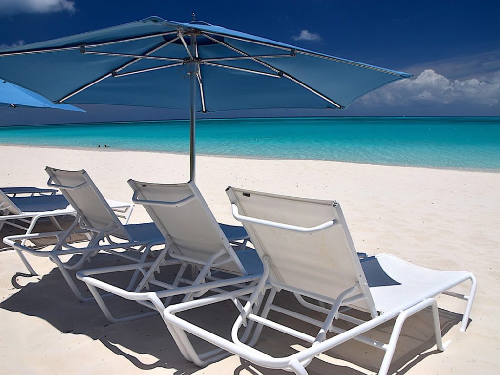 vr-beach-chaises-2018_6_orig