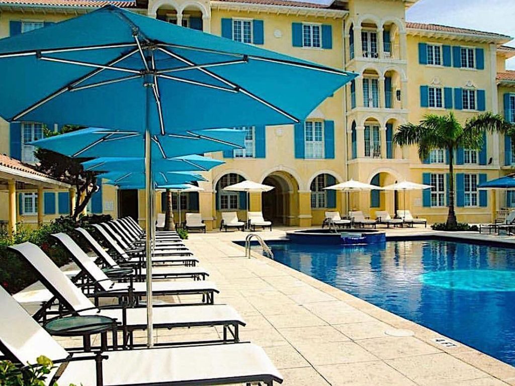 vr-pool-seating_orig